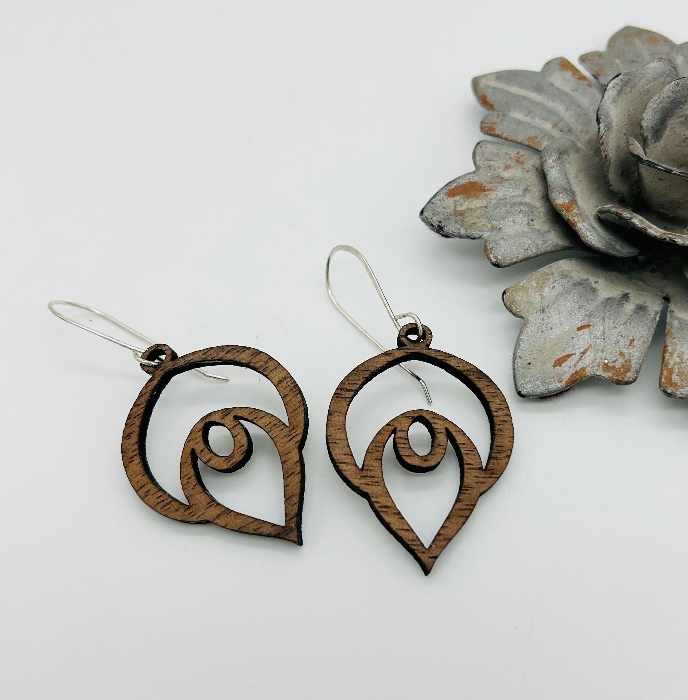 Elegant and Unique Earring Wire Designs