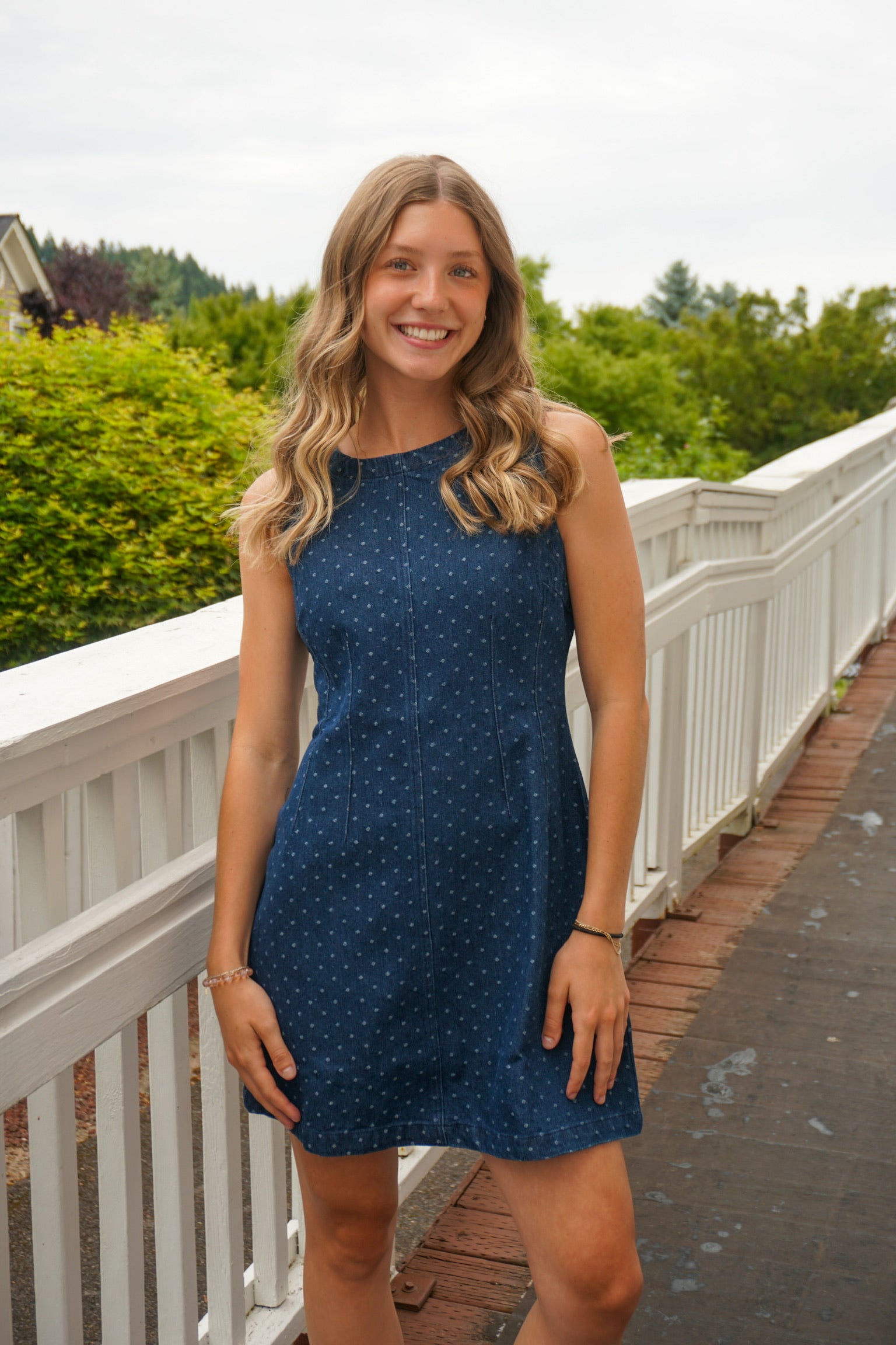 POLKA DOT SLEEVELESS SEAM DETAIL Denim MINI DRESS Large / Denim